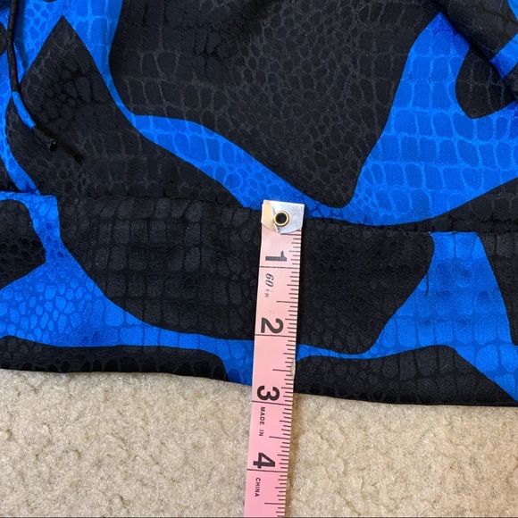 Vintage Flora Kung Silk Wrap Dress size 6 Petites - Picture 16 of 16